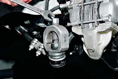 Что входит в ремонт рулевого механизма?